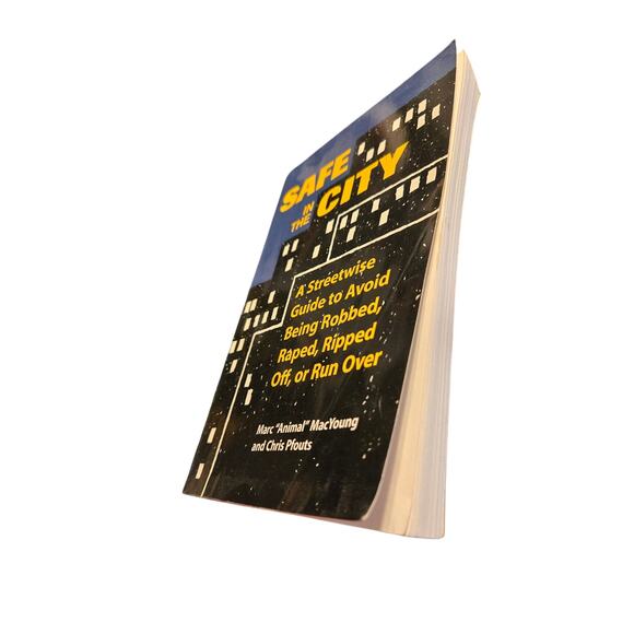 Safe in the city by Marc MacYoung 0873647750 paladin press - Picture 4 of 8